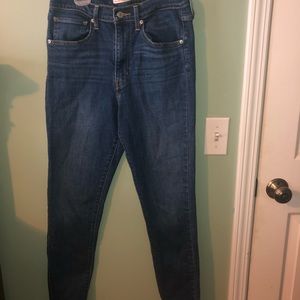 Levi’s Size 30, Mile High Super Skinny Jeans.